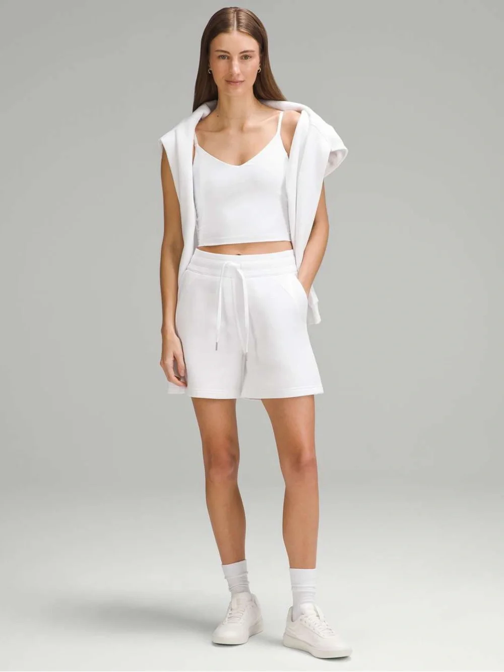 NWT Lululemon Women’s Scuba High-rise Short 5” Inseam White Size 4